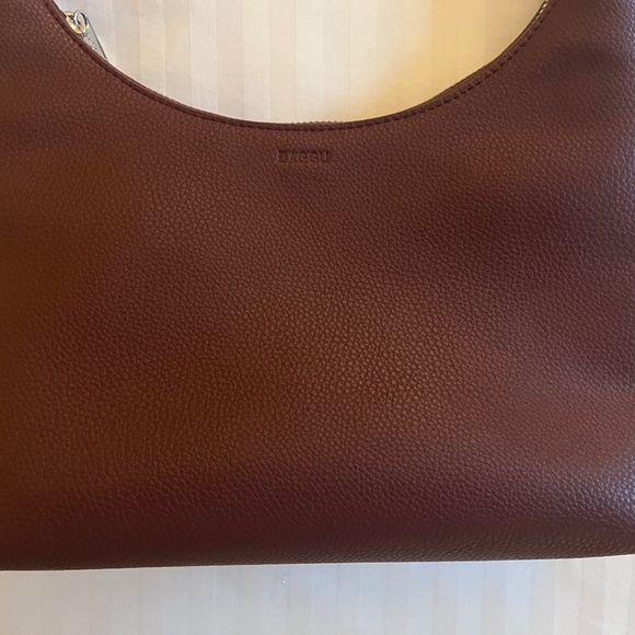 BAGGU Mini Recycled Leather Shoulder Bag - Picture 7 of 11